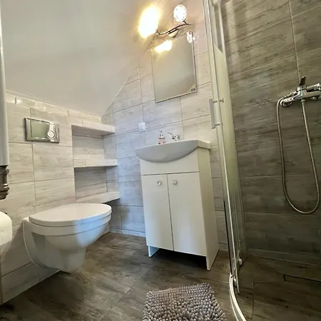 Goscinne Borko Rum i privatbostad